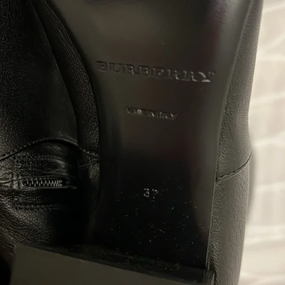 🔥🔥🔥 💯Authentic Burberry Leather Boots 👢